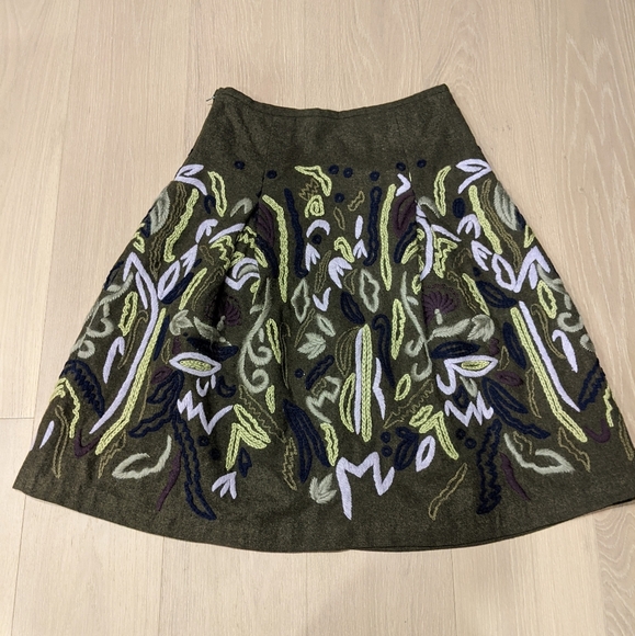 Beautiful Wool midi skirt - Picture 2 of 8